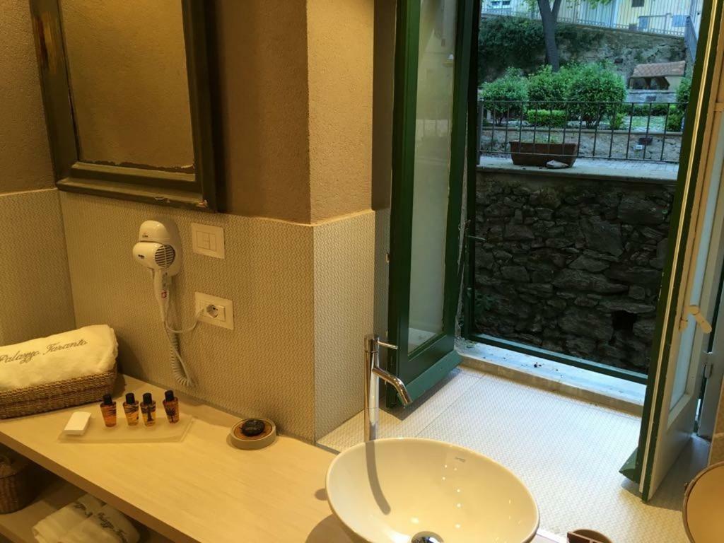 Palazzo Taranto Luxury Rooms Caltagirone Exterior photo