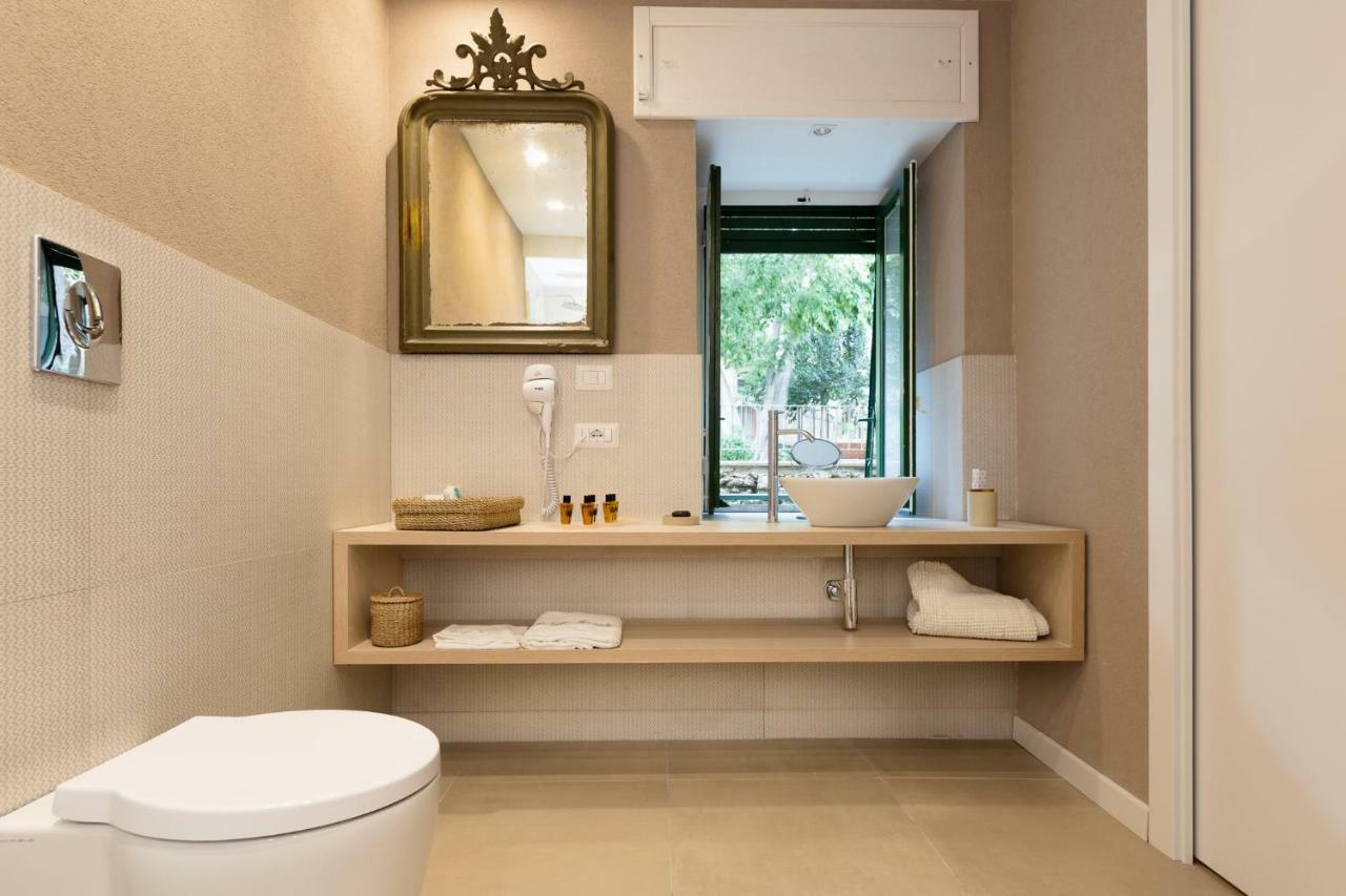 Palazzo Taranto Luxury Rooms Caltagirone Exterior photo